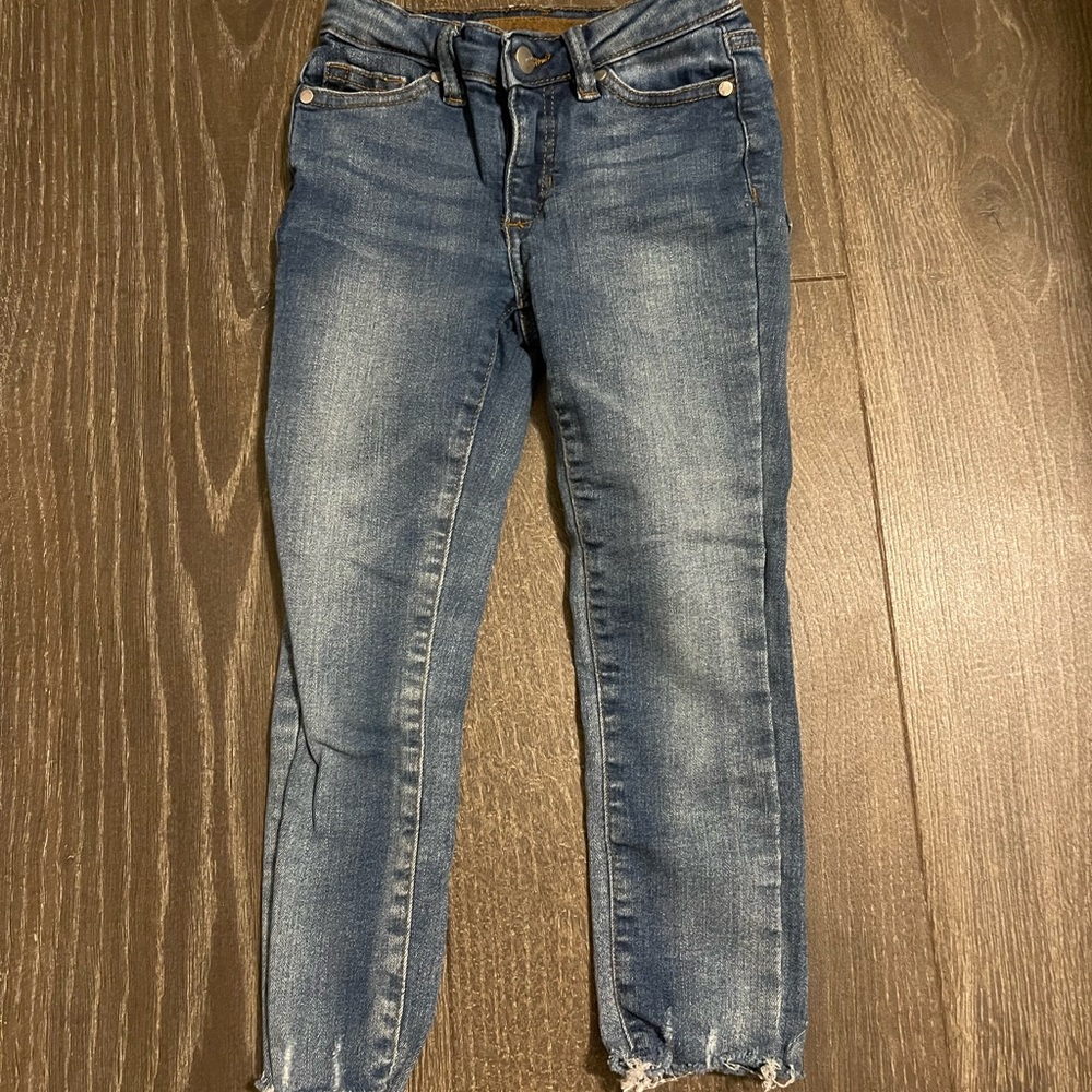 Size 5 raw hem ankle skinny Jean